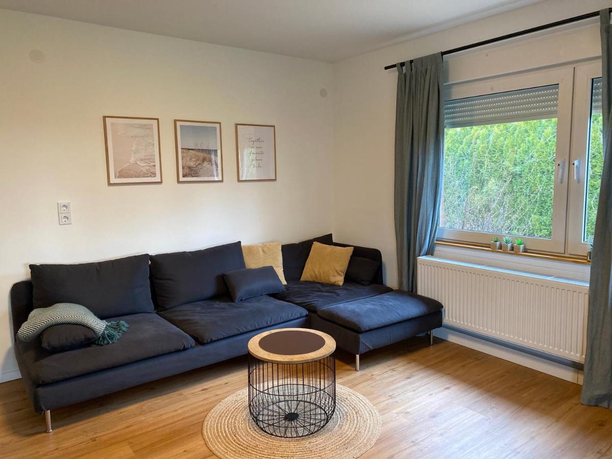 Ferienhaus Sieglinde Mit Deichblick Emden Exterior foto